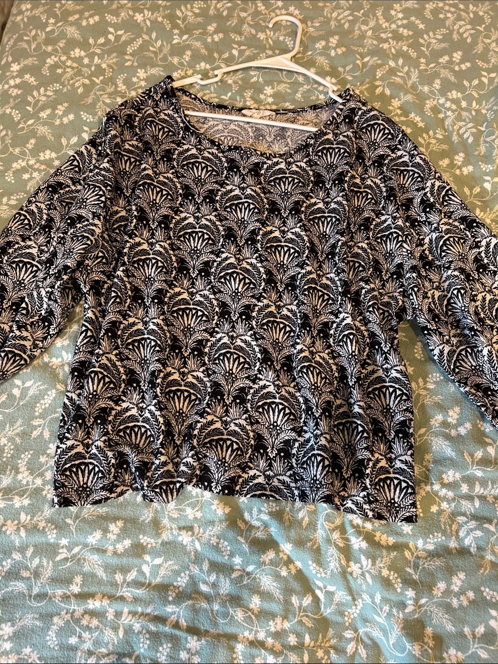 Nicole Miller Black and White Fan Floral Long Sleeve Top